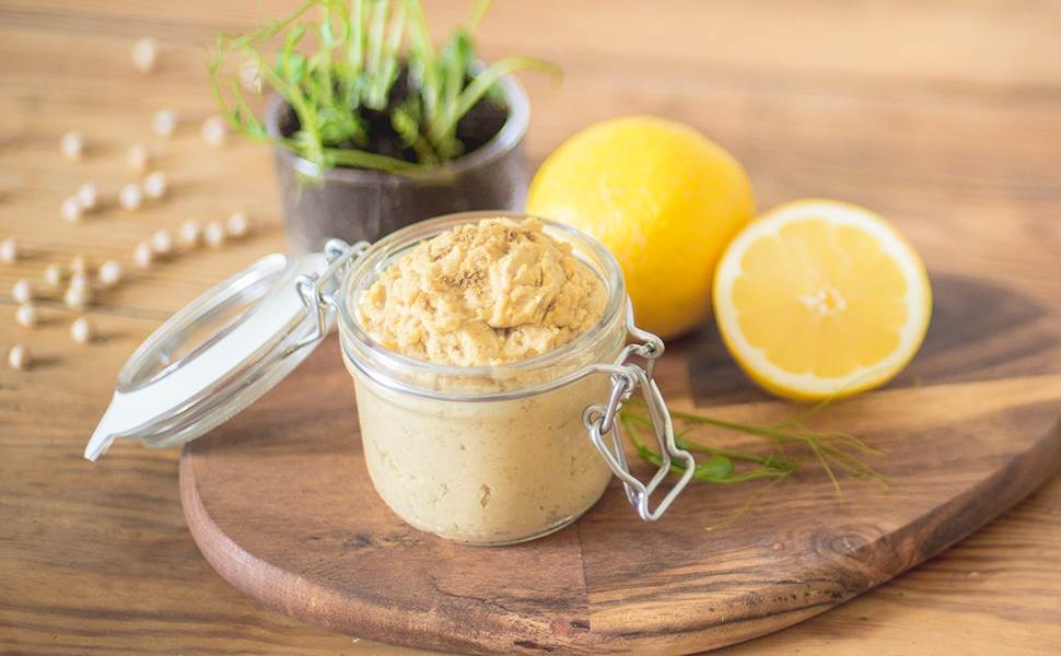 Gul ärtröra med spiskummin och citron